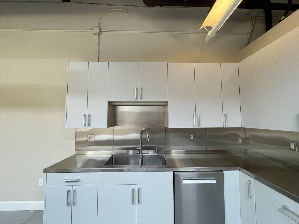 Apartment for rent at 41 E Main St, Los Gatos, CA 95030