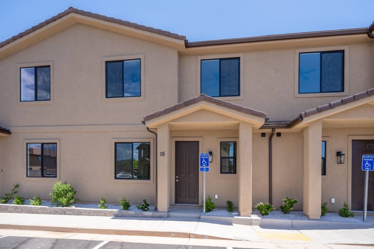 Townhouse for rent at 850 E 600 S, Saint George, UT 84770