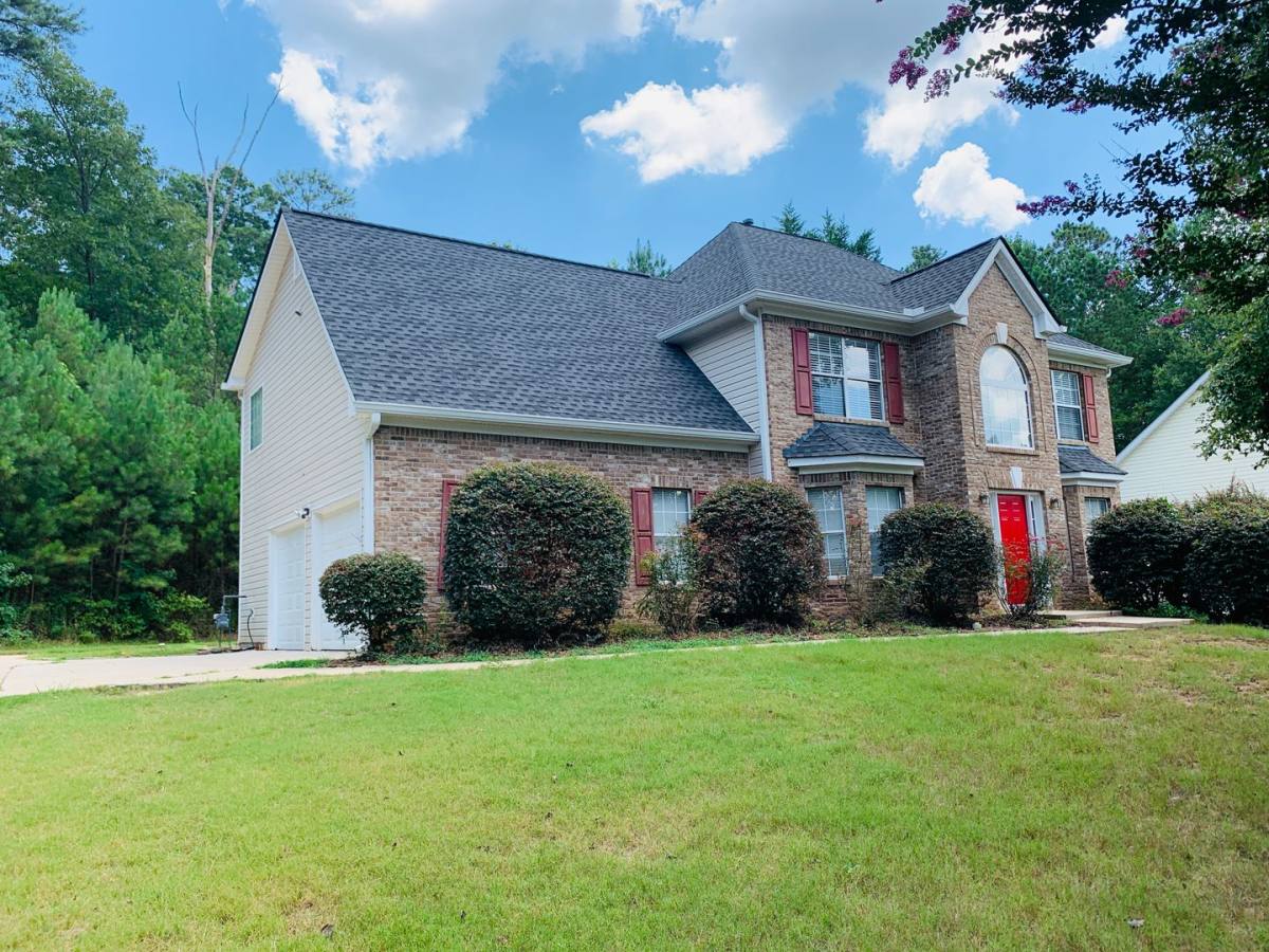 House for rent at 325 Barrington Grange Dr, Sharpsburg, GA 30277