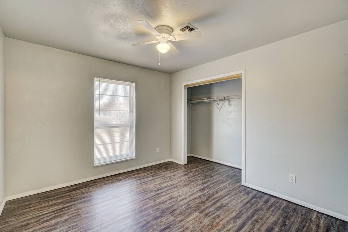 House for rent at 824 SE 14th St, Oklahoma City, OK 73160