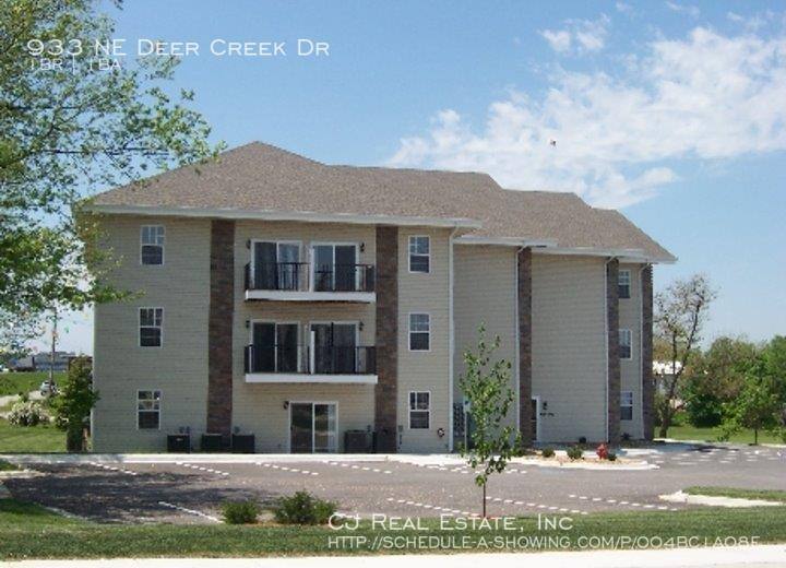 Apartment for rent at 933 NE Deer Creek Dr, Grain Valley, MO 64029