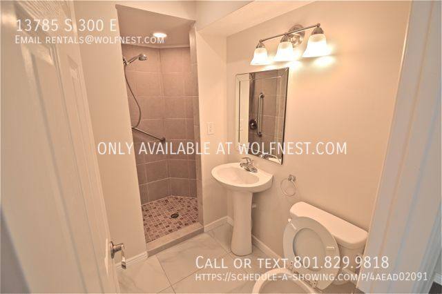 House for rent at 13785 S 300 E, Draper, UT 84020
