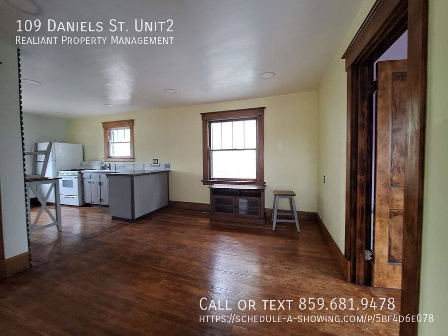 Apartment for rent at 109 Daniels St #2, Latonia, KY 41015