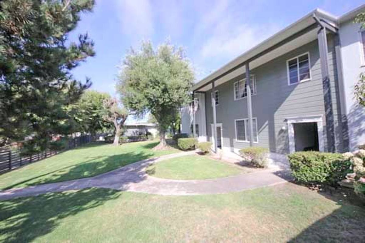 Apartment for rent at 542-568 S Venice Blvd, Venice, CA 90291