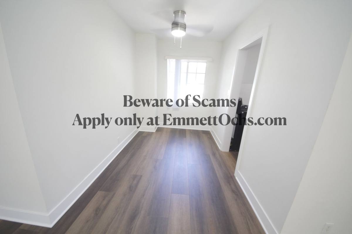 Apartment for rent at 542-568 S Venice Blvd, Venice, CA 90291