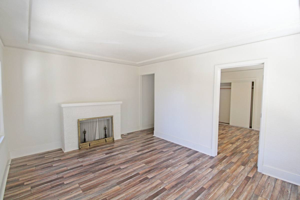 Apartment for rent at 1916 - 1920 Crosby Ave, Oakland, CA 94601