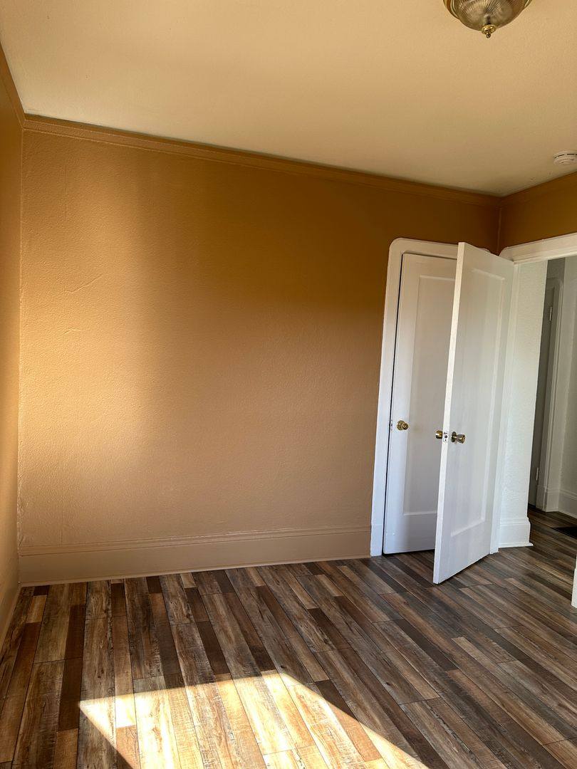 Apartment for rent at 1916 - 1920 Crosby Ave, Oakland, CA 94601