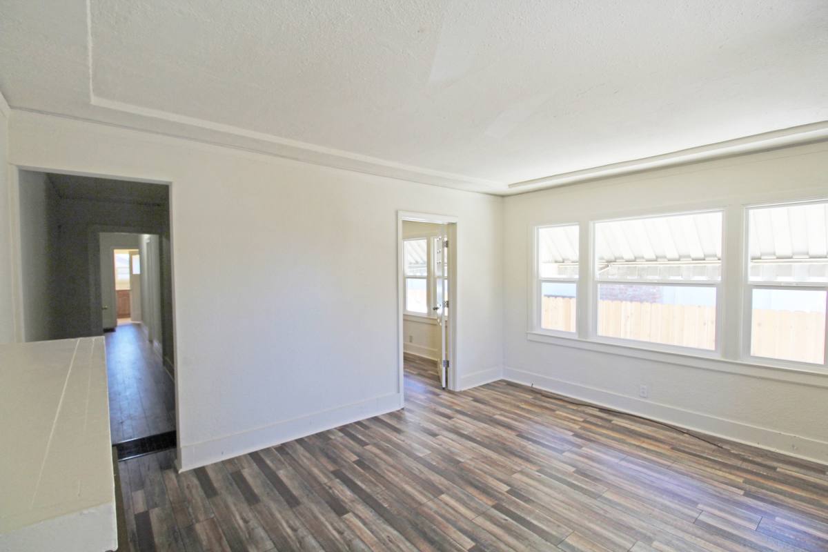 Apartment for rent at 1916 - 1920 Crosby Ave, Oakland, CA 94601