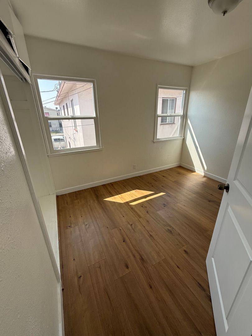 Apartment for rent at 10705 S Figueroa St, Los Angeles, CA 90061