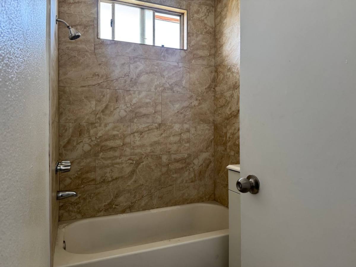 Apartment for rent at 10705 S Figueroa St, Los Angeles, CA 90061