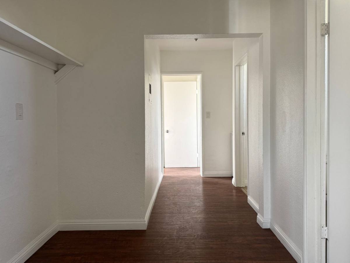 Apartment for rent at 10705 S Figueroa St, Los Angeles, CA 90061