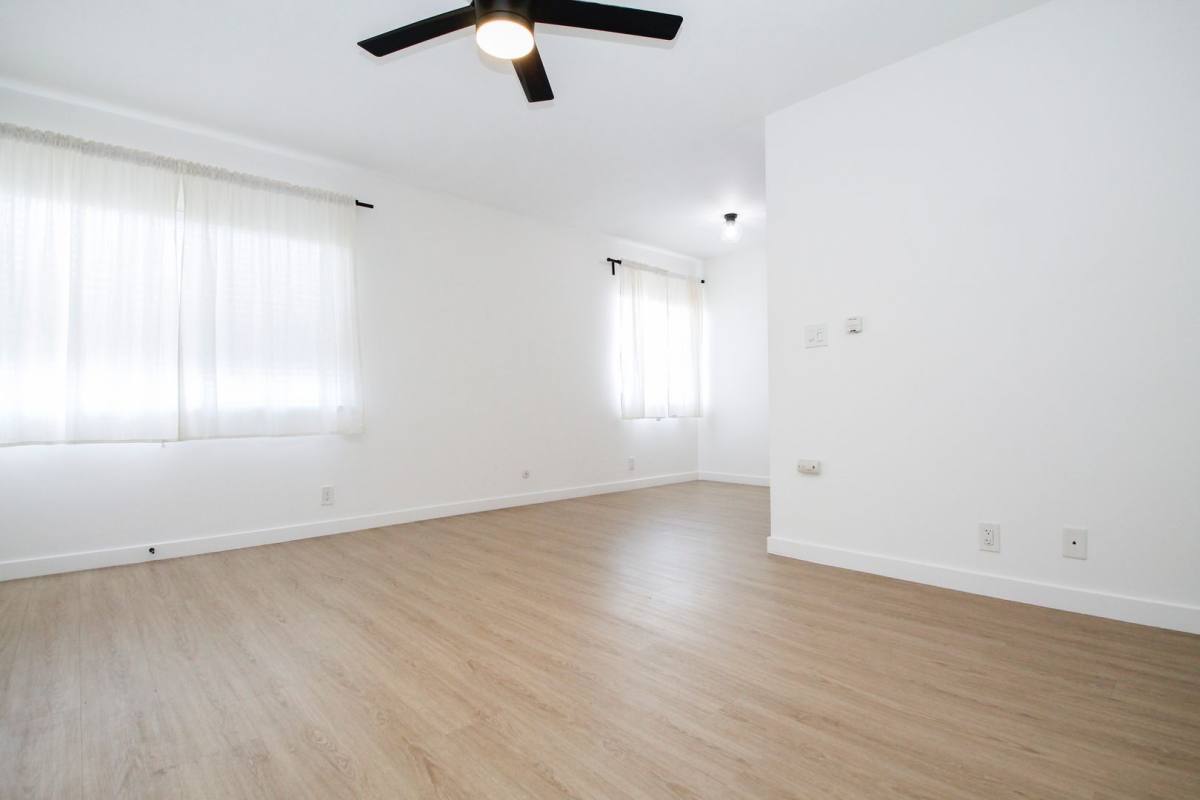 Apartment for rent at 4378 W 138th St, Hawthorne, CA 90250