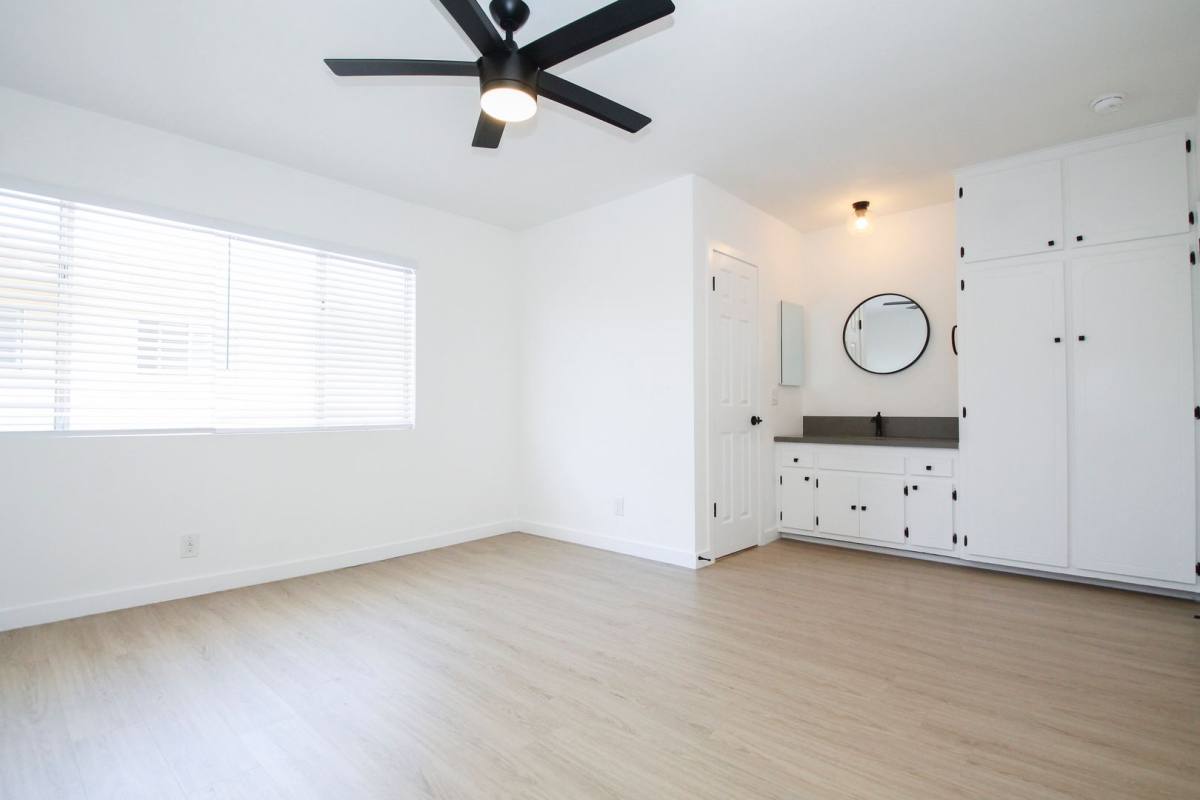 Apartment for rent at 4378 W 138th St, Hawthorne, CA 90250
