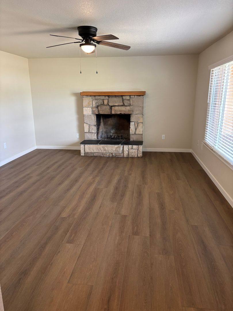 House for rent at 1182 Franklin Ave, Yuba City, CA 95991