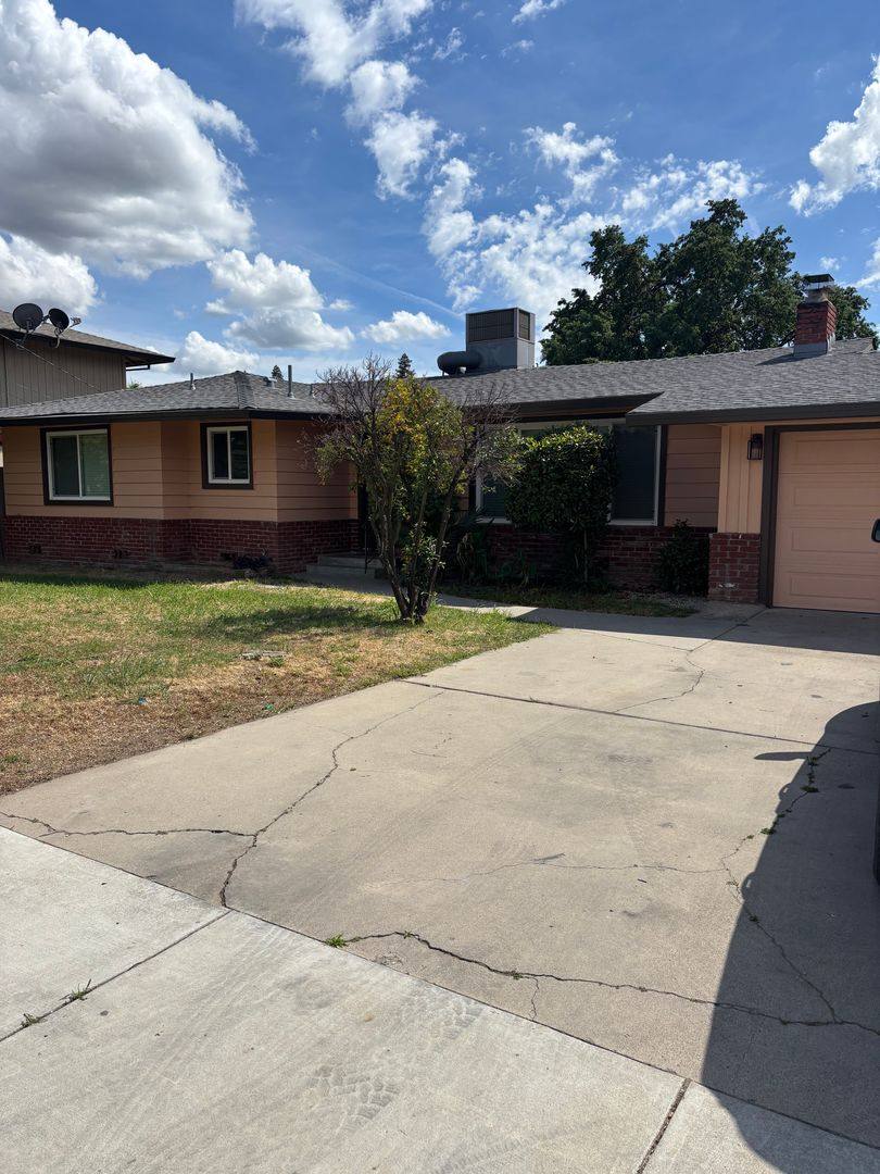House for rent at 1182 Franklin Ave, Yuba City, CA 95991