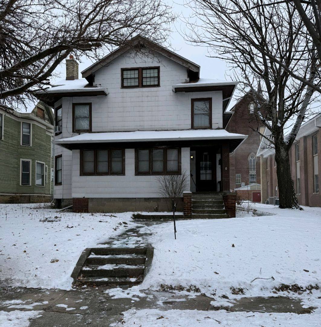 Apartment for rent at 222-224 S 2nd St, Rockford, IL 61104