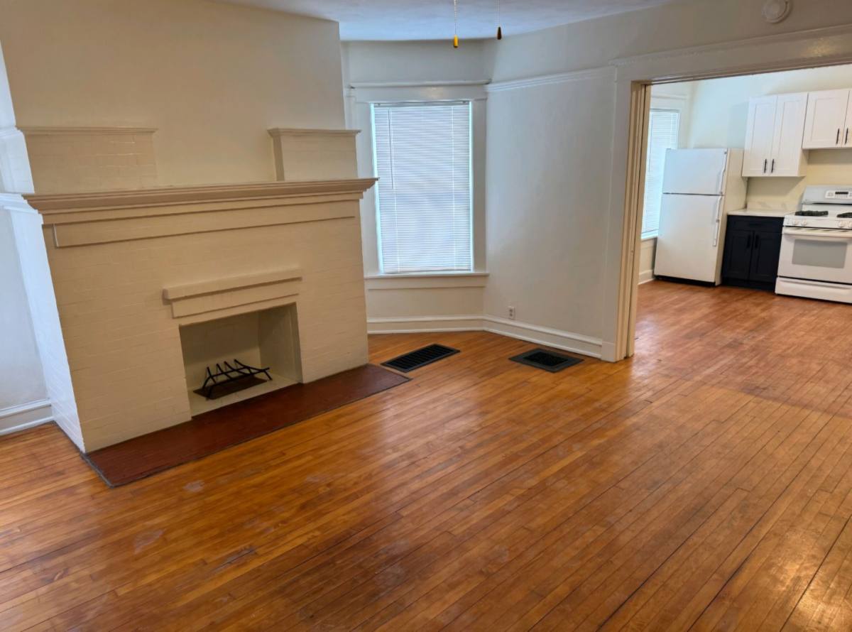 Apartment for rent at 222-224 S 2nd St, Rockford, IL 61104