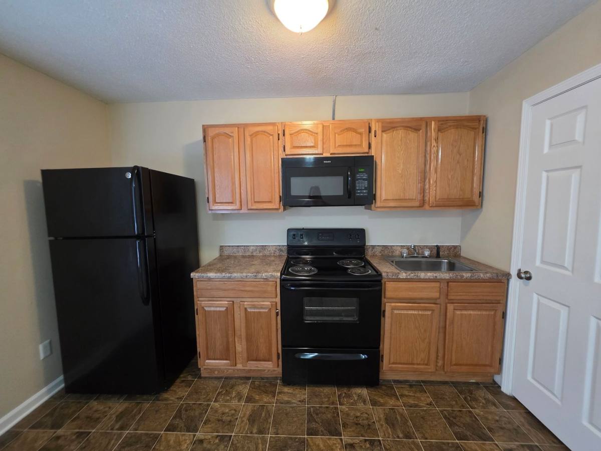 Apartment for rent at 203 Beech St, Clarksville, TN 37042