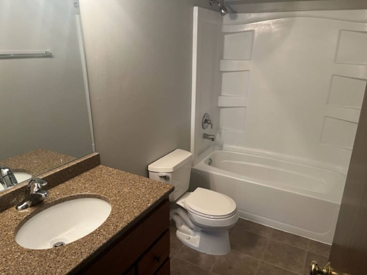 Apartment for rent at 1007 Front St, Lisle, IL 60532