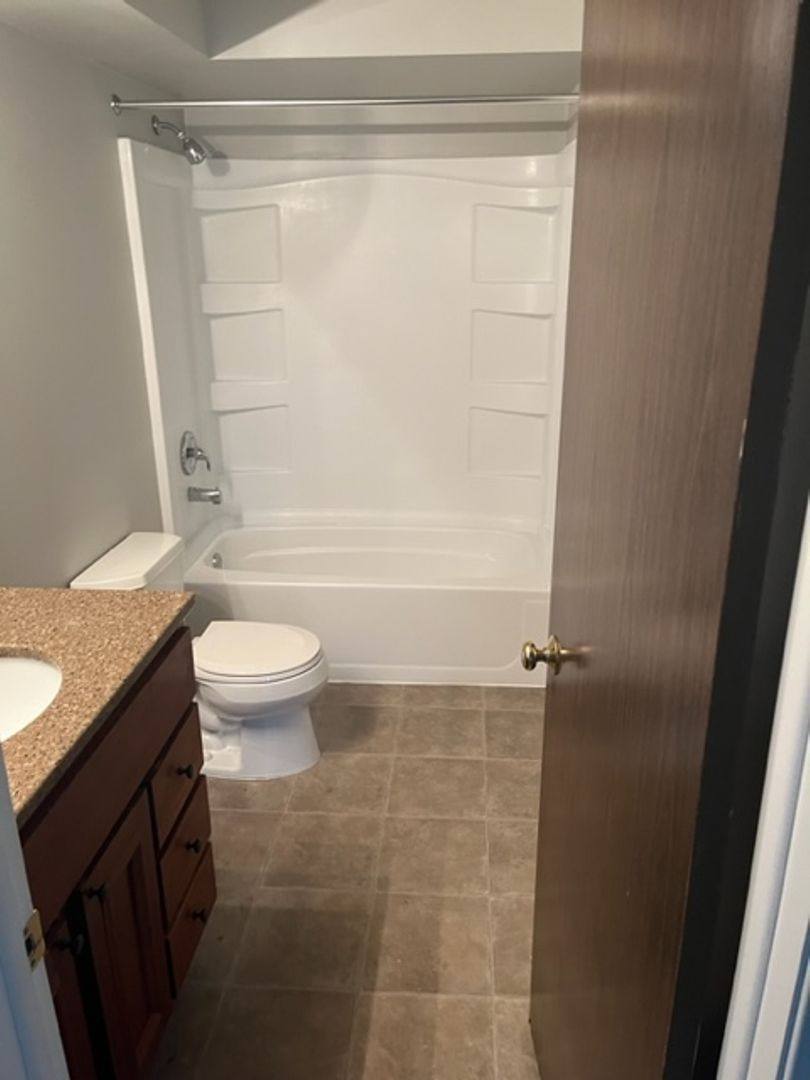 Apartment for rent at 1007 Front St, Lisle, IL 60532