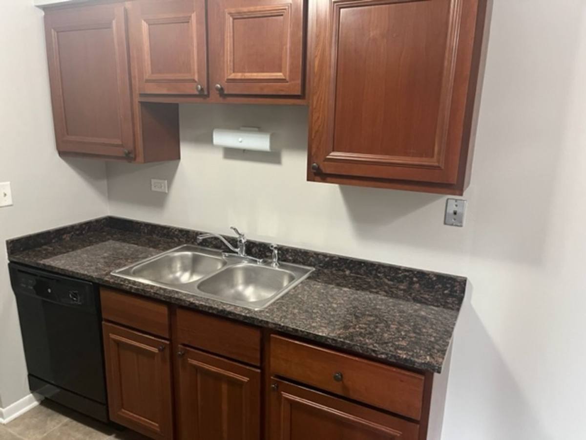 Apartment for rent at 1007 Front St, Lisle, IL 60532