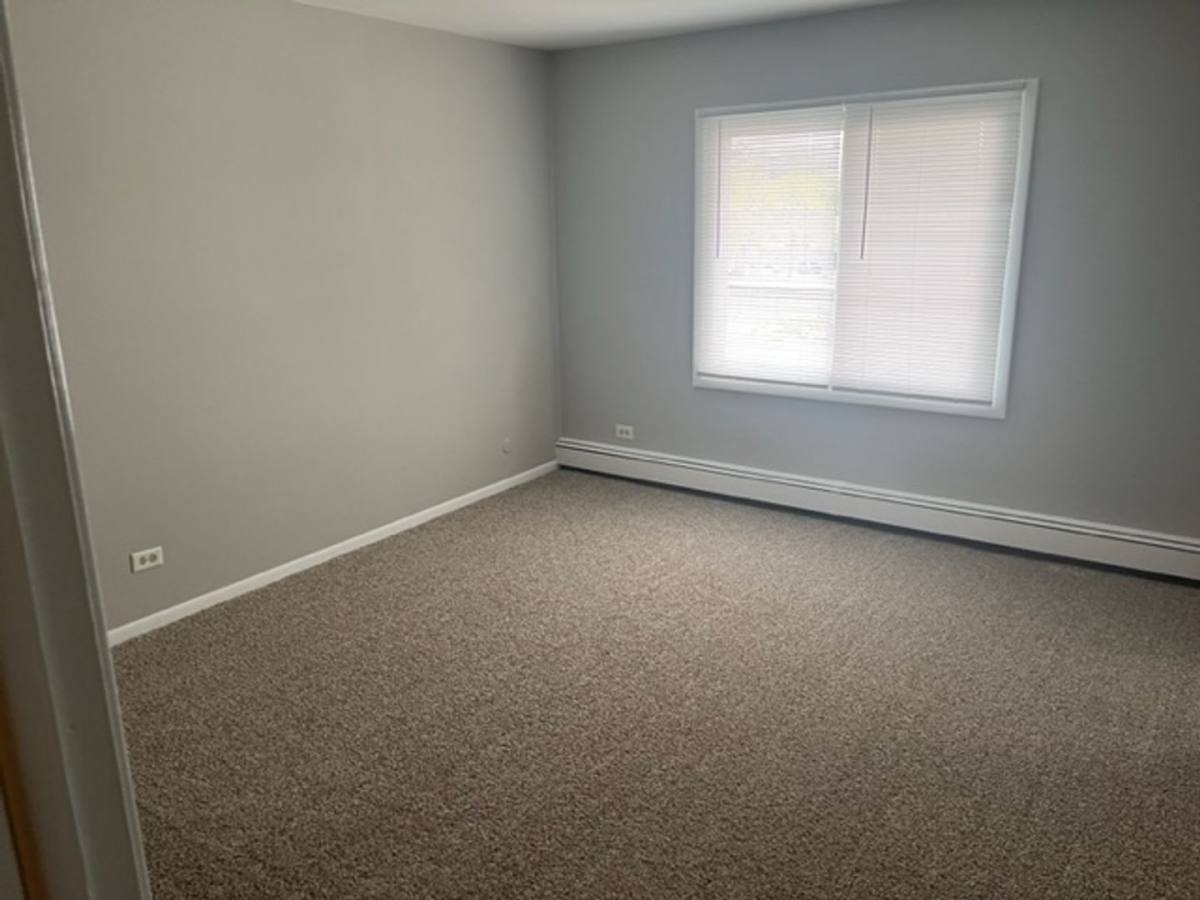 Apartment for rent at 1007 Front St, Lisle, IL 60532