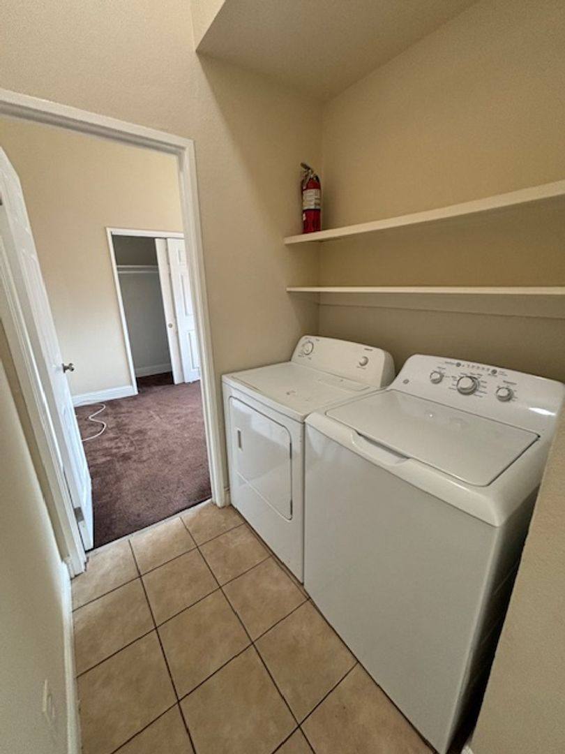 Apartment for rent at 8290 Macarthur Blvd, Oakland, CA 94605