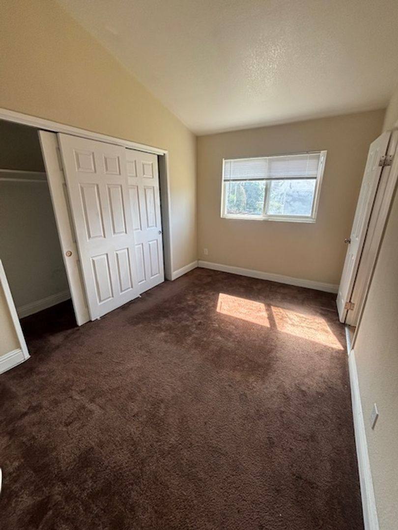 Apartment for rent at 8290 Macarthur Blvd, Oakland, CA 94605