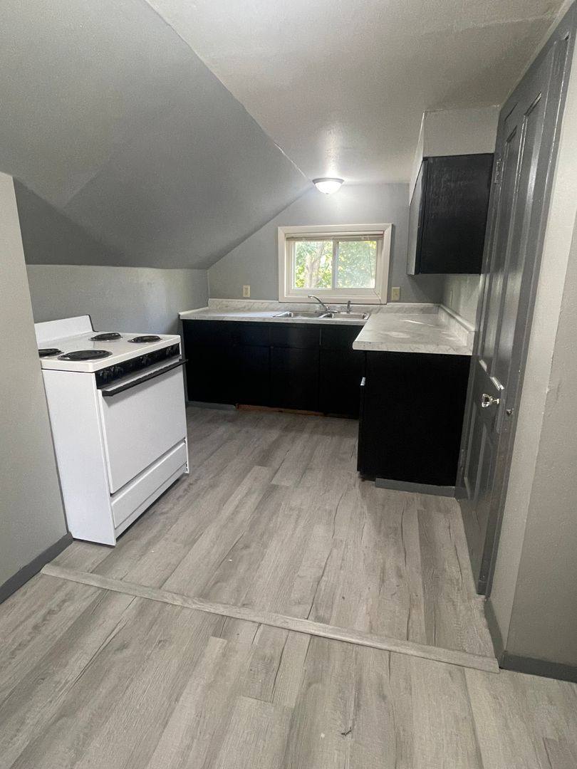 Apartment for rent at 600 Lincoln, Oshkosh, WI 54901