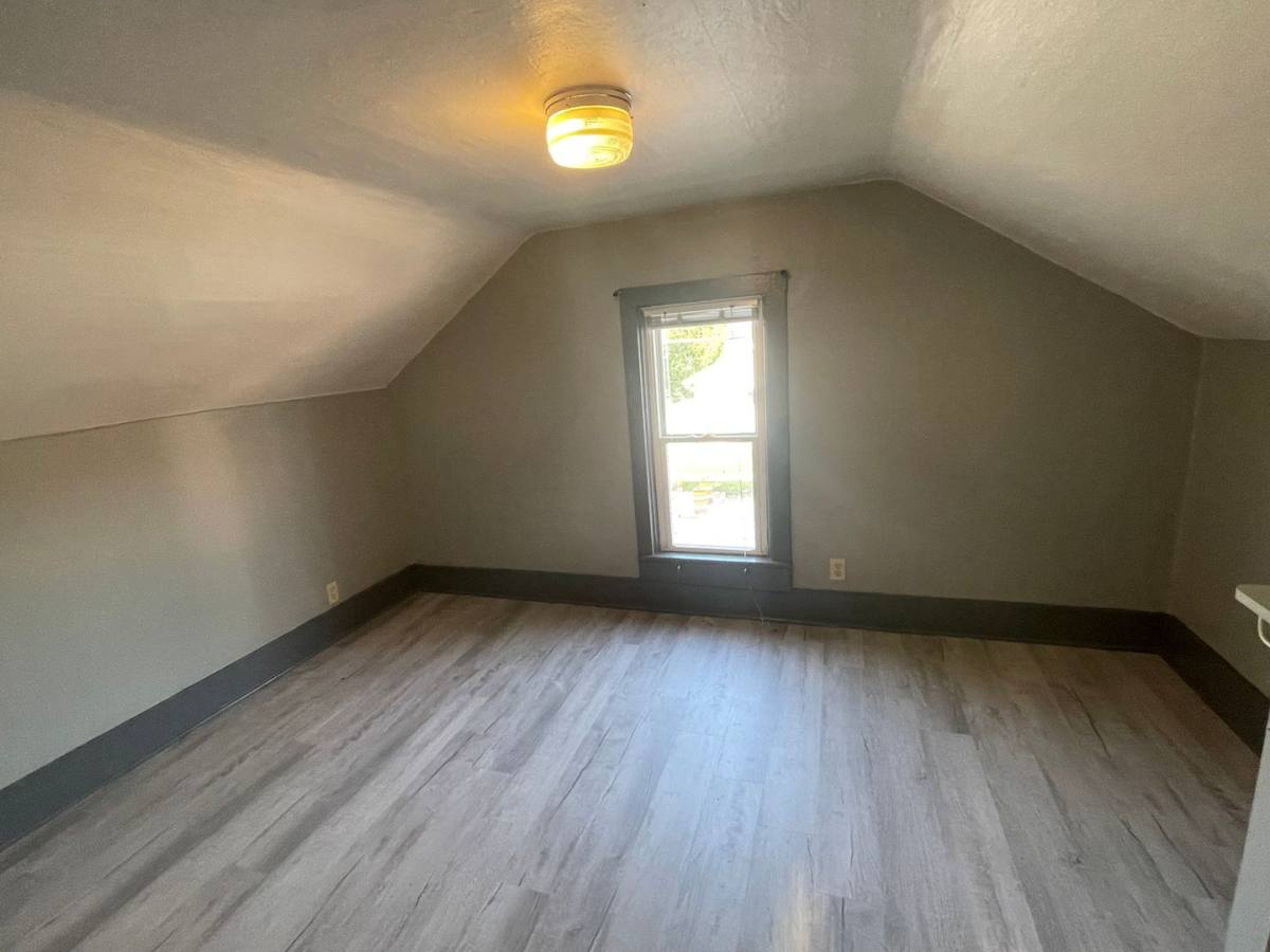 Apartment for rent at 600 Lincoln, Oshkosh, WI 54901