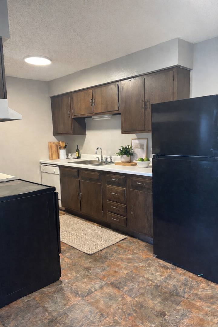 Apartment for rent at 1211 Langley Rd, Waterloo, IA 50702