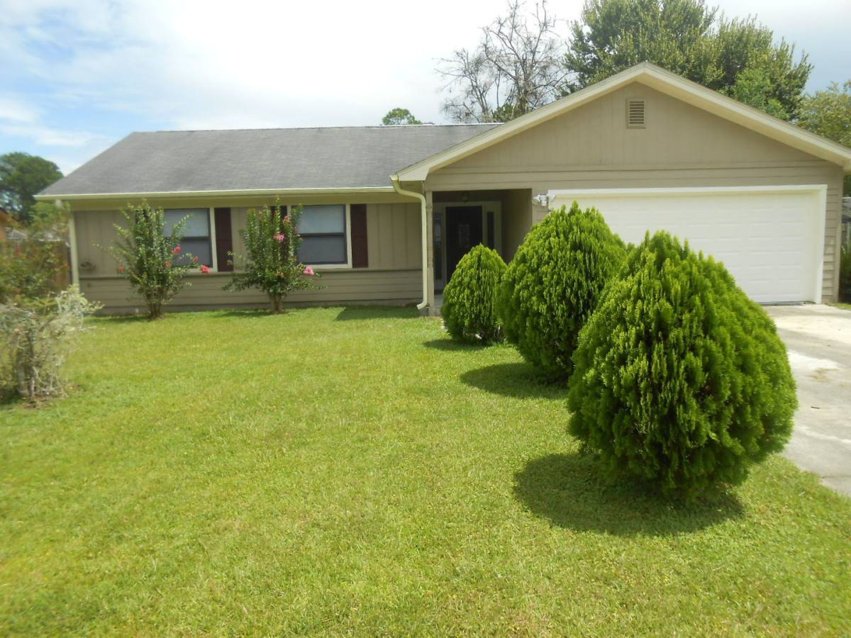 House for rent at 114 Woodvalley Dr N, Kingsland, GA 31548