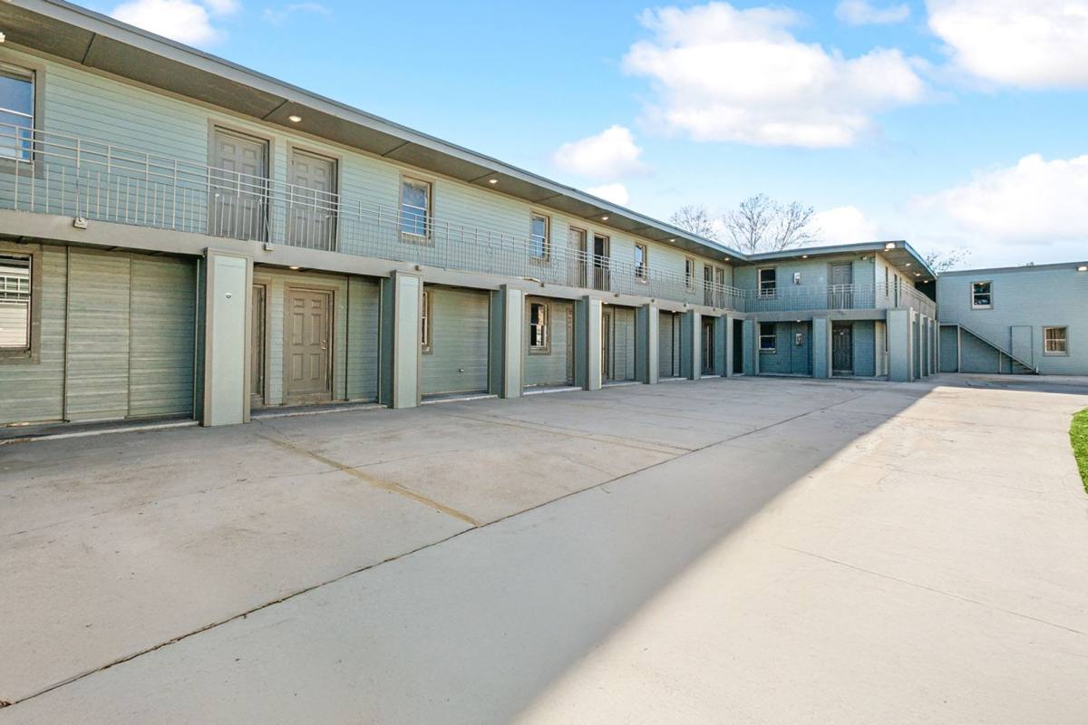 Apartment for rent at 2316 Washington Ave, New Orleans, LA 70113