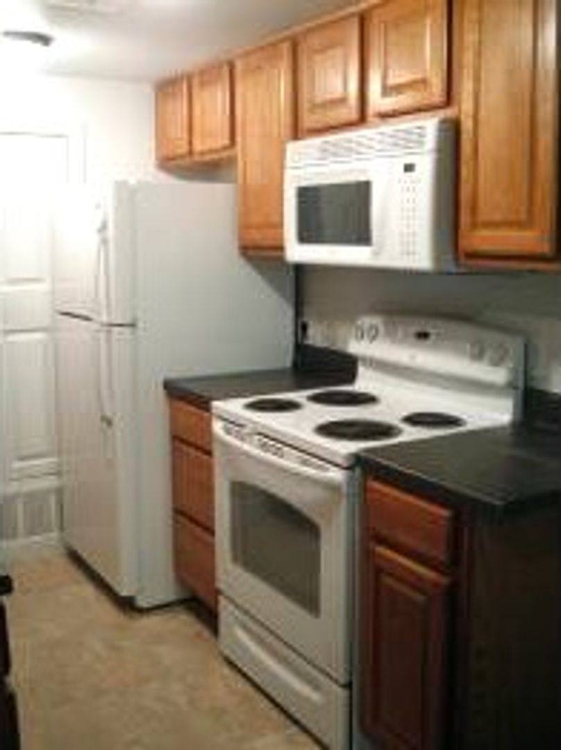 Apartment for rent at 1015 Mississippi St, Lawrence, KS 66044