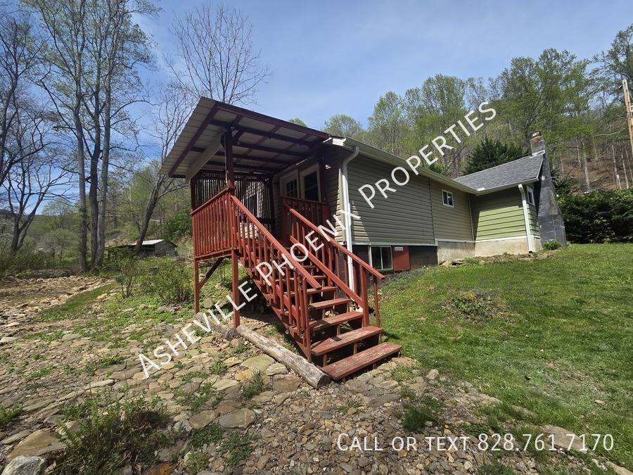 House for rent at 361 Warren Creek Rd, Candler, NC 28715