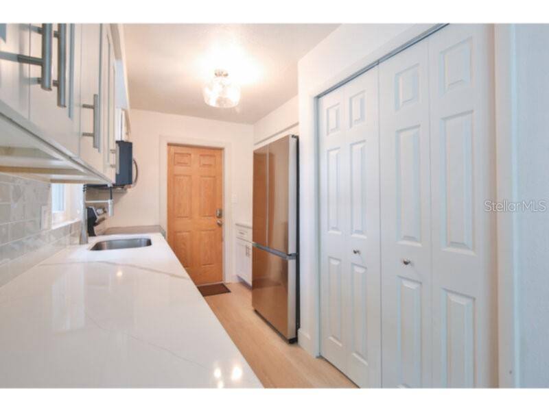 Apartment for rent at 422 Julia Place #422C, Sarasota, FL 34236