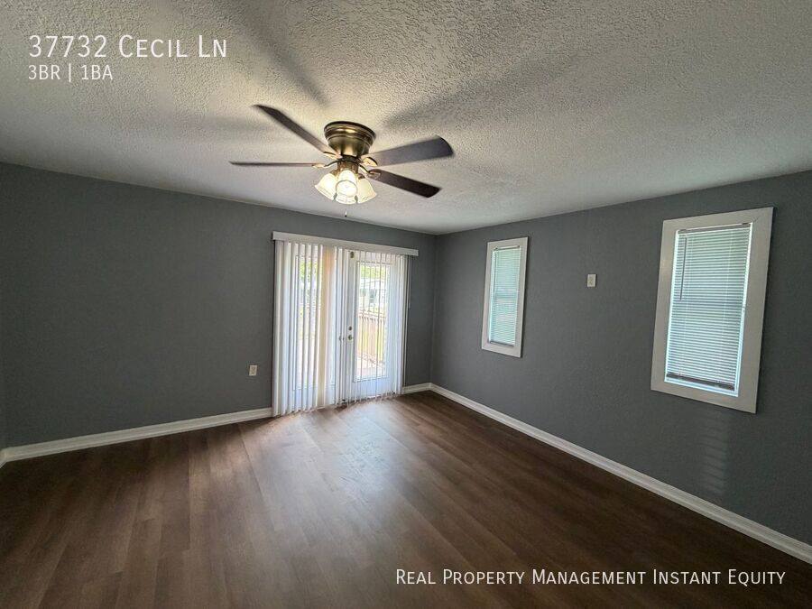 House for rent at 37732 Cecil Lane, Zephyrhills, FL 33542