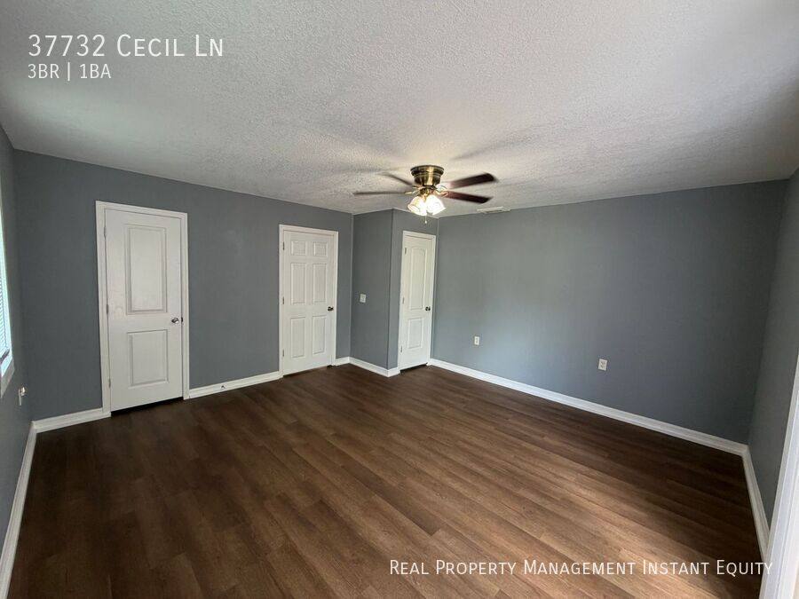 House for rent at 37732 Cecil Lane, Zephyrhills, FL 33542