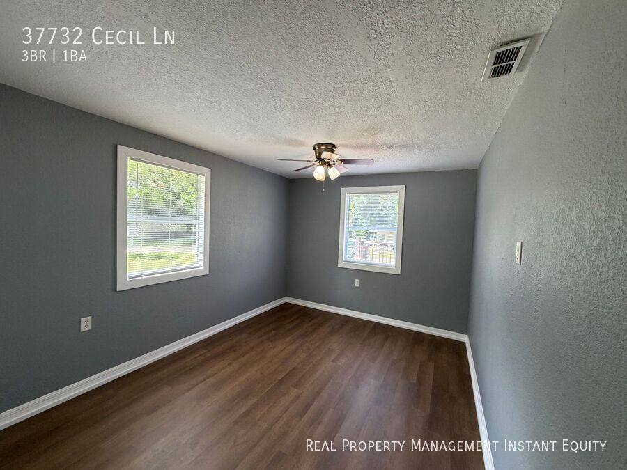 House for rent at 37732 Cecil Lane, Zephyrhills, FL 33542
