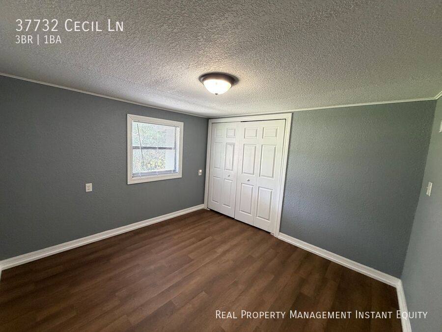 House for rent at 37732 Cecil Lane, Zephyrhills, FL 33542