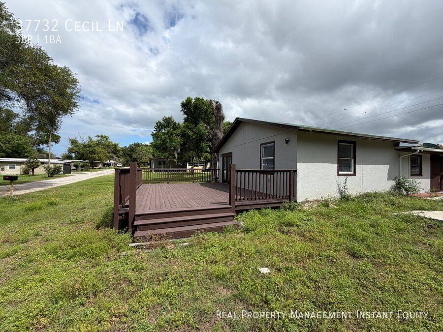 House for rent at 37732 Cecil Lane, Zephyrhills, FL 33542