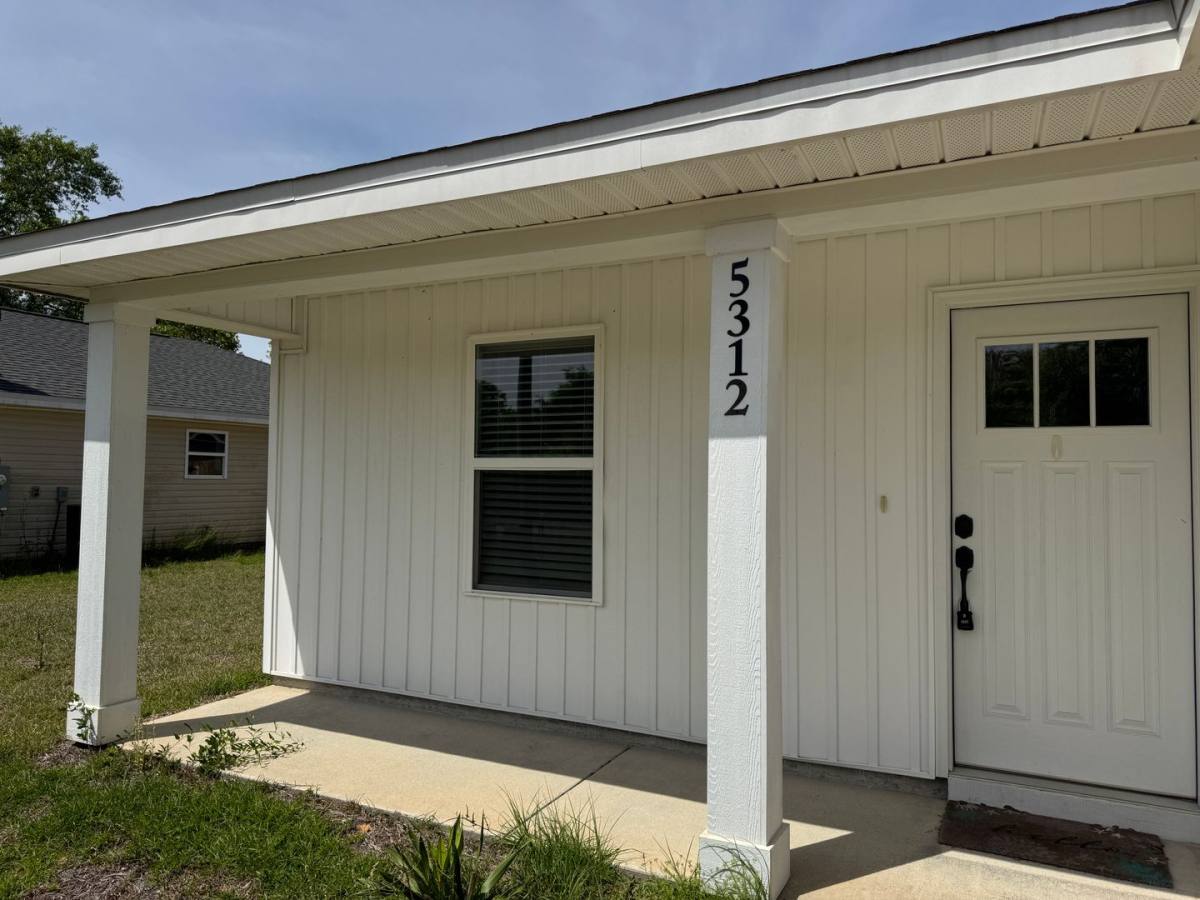 House for rent at 5312 Kervin Rd, Crestview, FL 32539