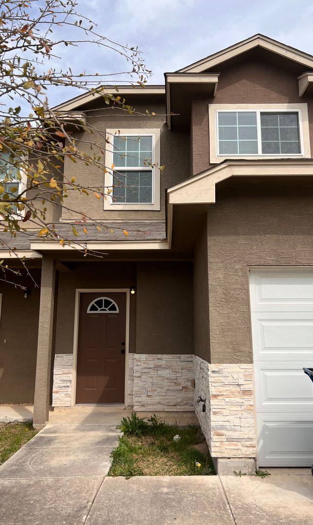 Townhouse for rent at 16808 Dancing Ava #3, Schertz, TX 78154