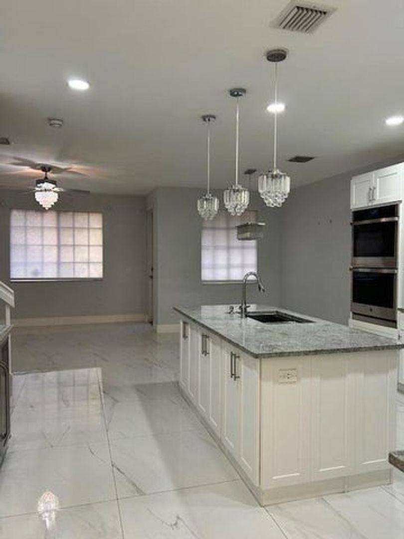 House for rent at 1305 Lucaya Dr, West Palm Beach, FL 33404