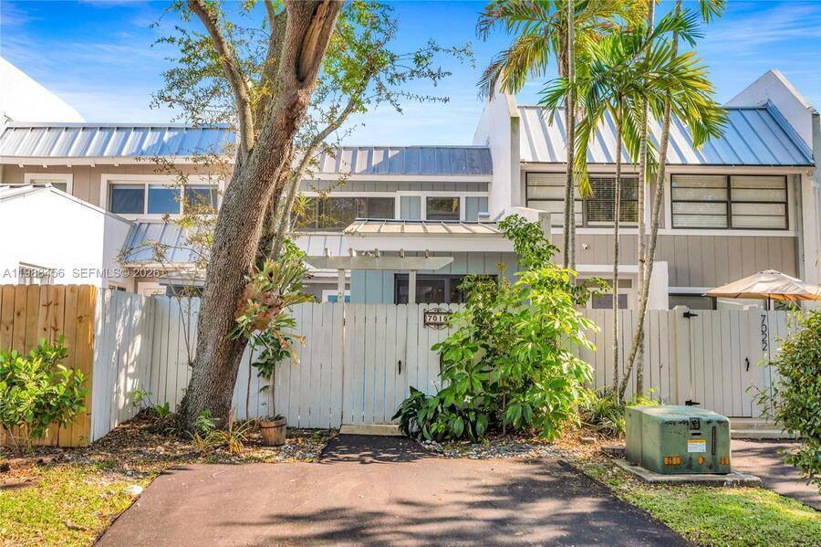 Townhouse for rent at 7018 SW 53rd Lane, Miami, FL 33155