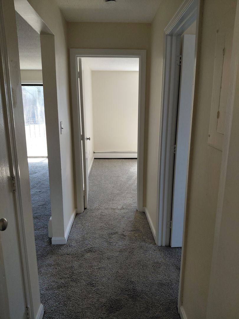 Apartment for rent at 4 Knightsbridge Dr, Nashua, NH 03063