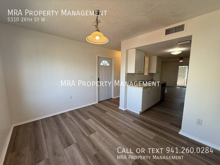 Condo for rent at 5310 26th St W, Bradenton, FL 34207