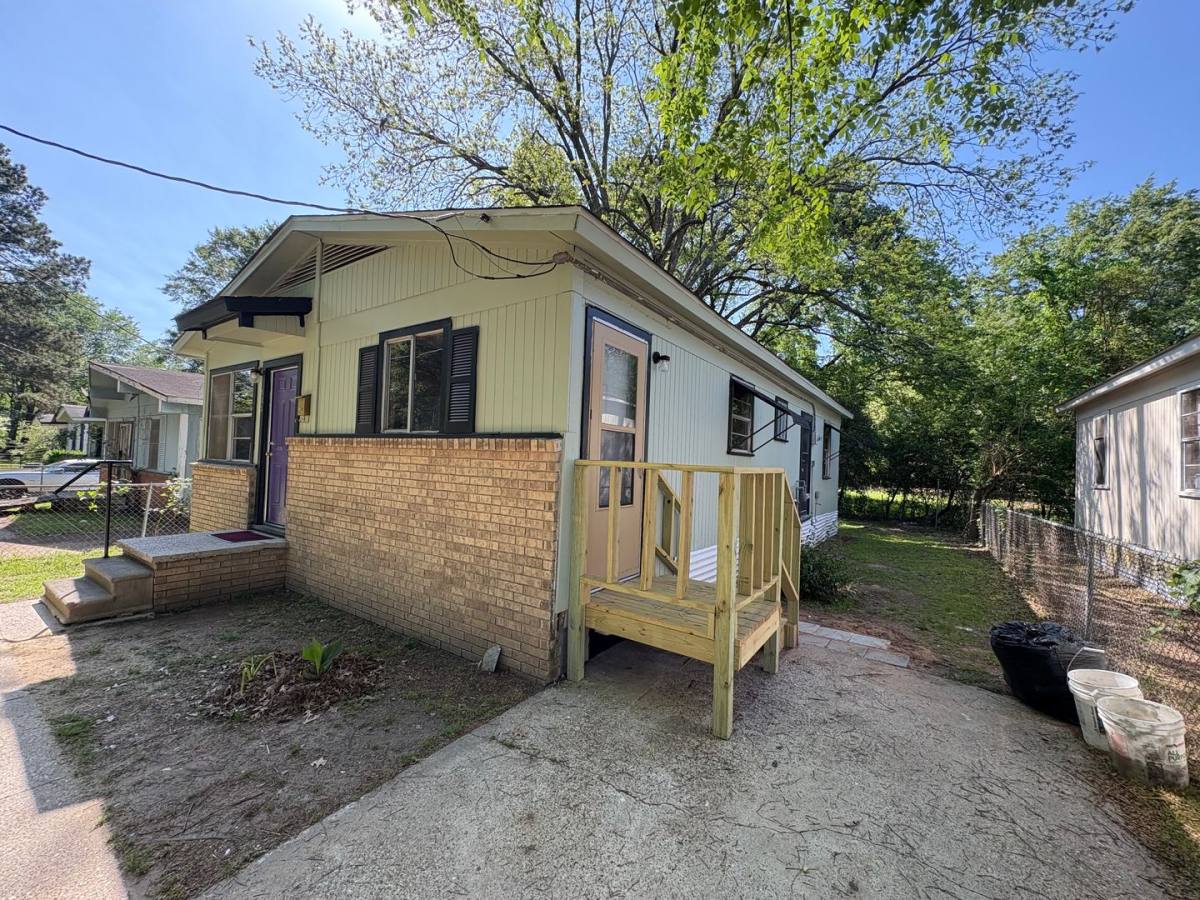 House for rent at 513 Sassafras Ave, Shreveport, LA 71106
