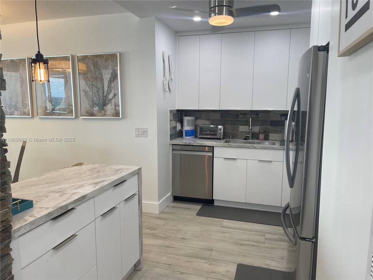 Apartment for rent at 3505 S Ocean Dr #811, Hollywood, FL 33019