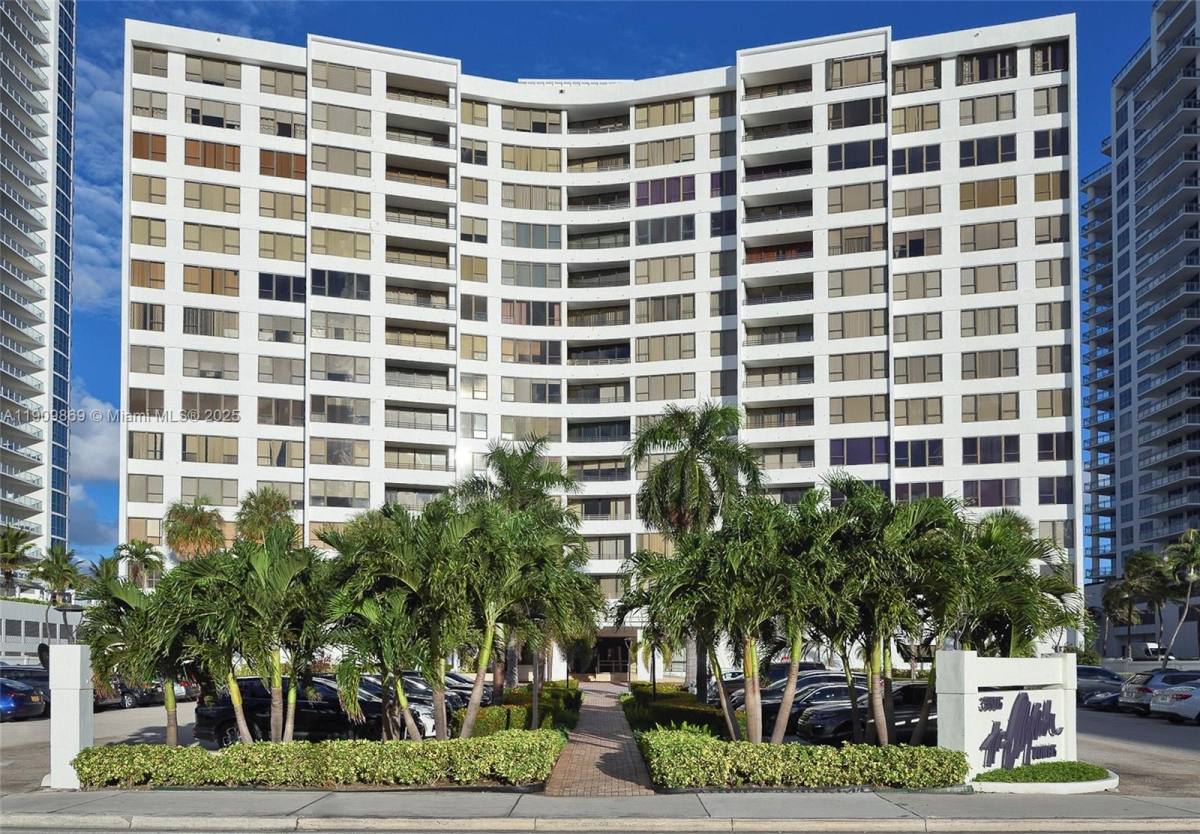 Apartment for rent at 3505 S Ocean Dr #811, Hollywood, FL 33019